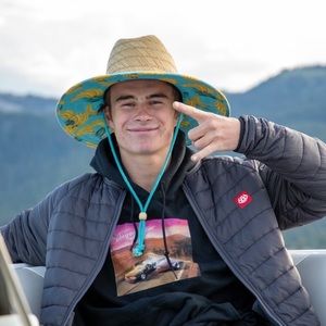 Meet your Posher, Cyrus